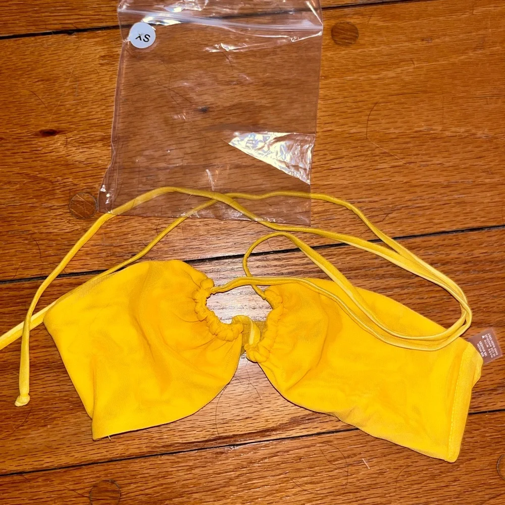 Gonza | Strapless Bikini Top - Picture 2 of 4
